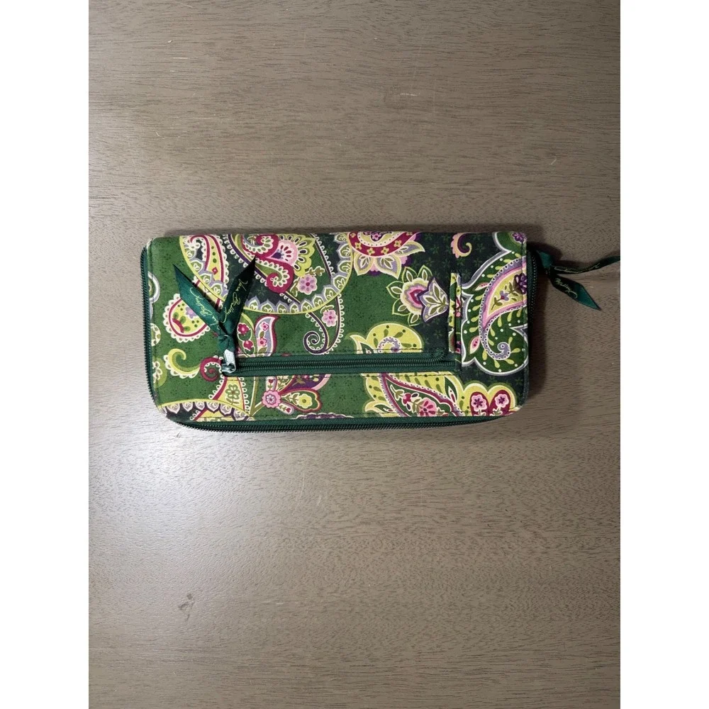 Vera Bradley Turnlock Wallet Green Paisley Quilted Cotton Zip Around Organizer